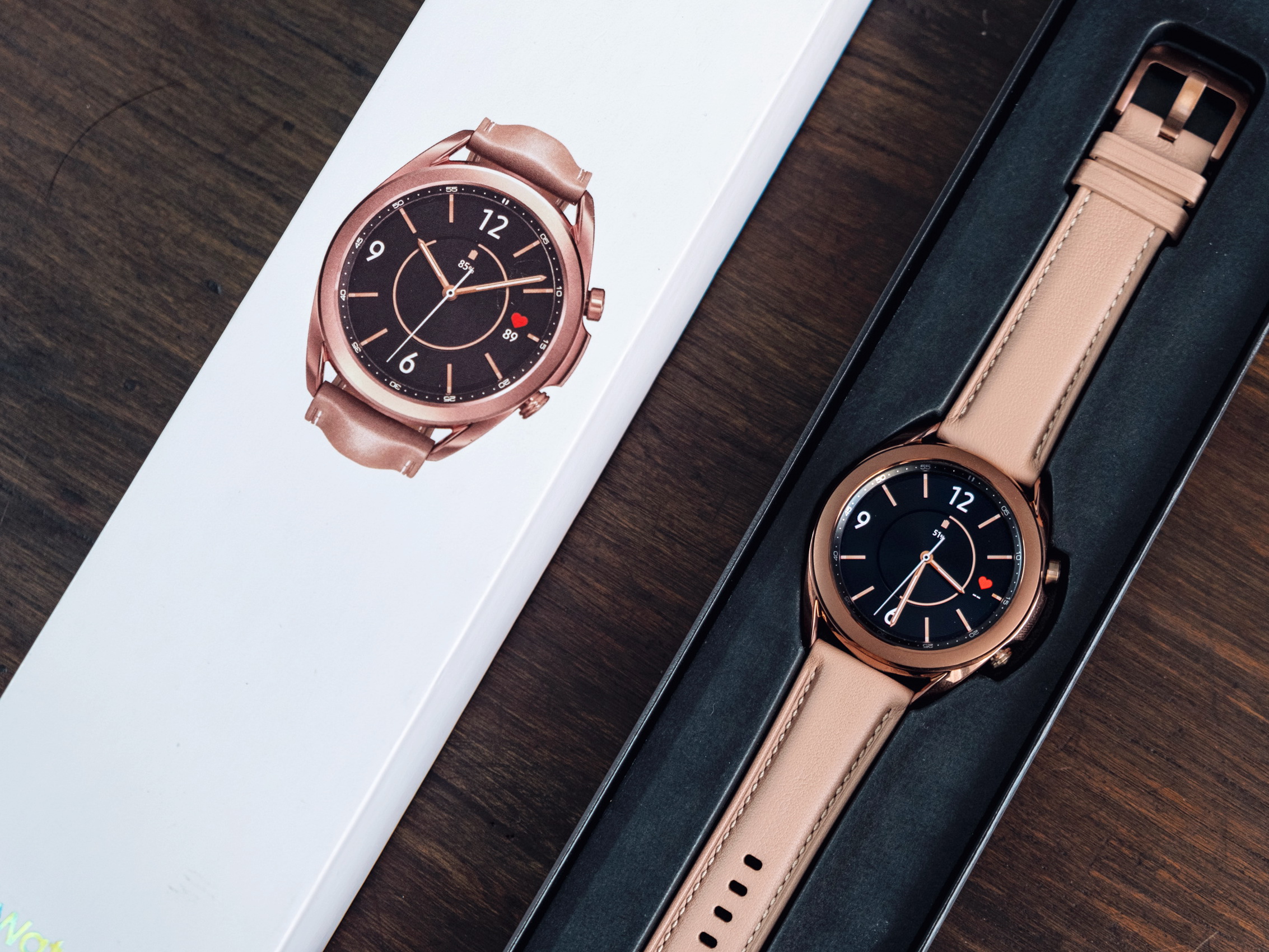gold tone smartwatch